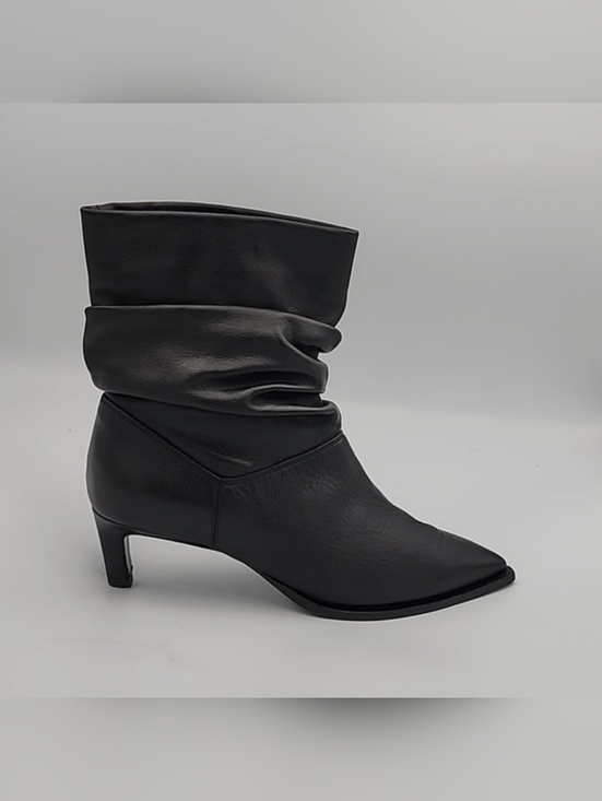 Aquatalia Shoes - AQUATALIA Maddy Black Leather Low-heeled Scrunched Boot w/Pointed Toe, 7.5